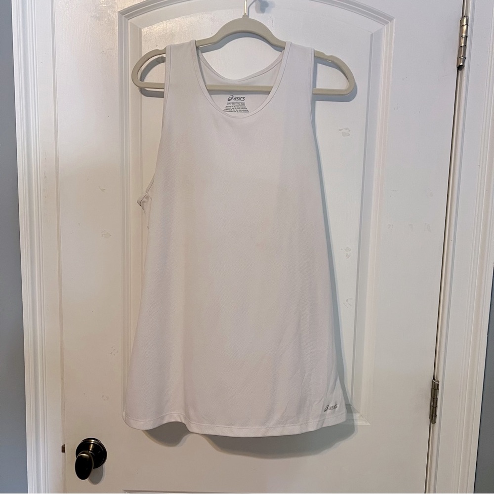 Asics Women’s 2XL White Tanktop